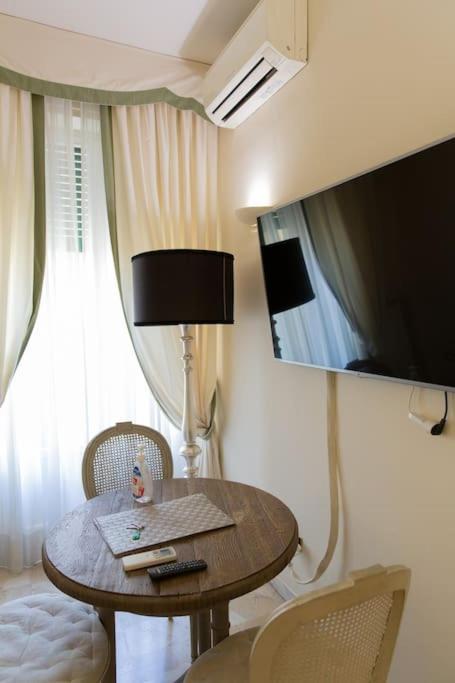 Classic 1Br Outside Ztl & 10 Min From Center Флоренція Екстер'єр фото